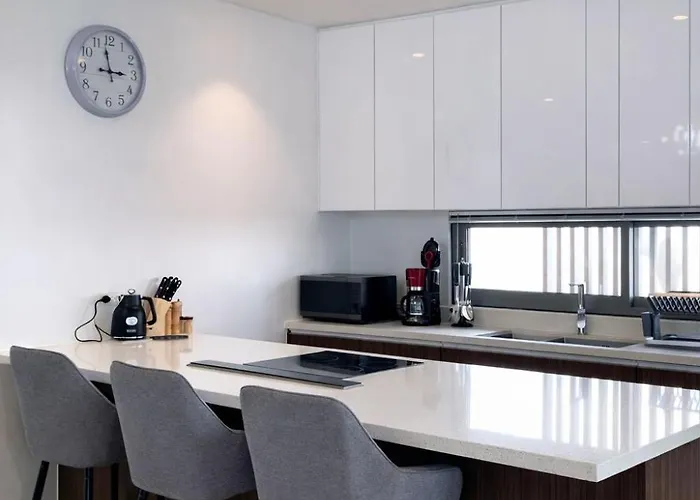 Tambuli Seaside Living Luxury 2br Penthouse Lapu-Lapu City